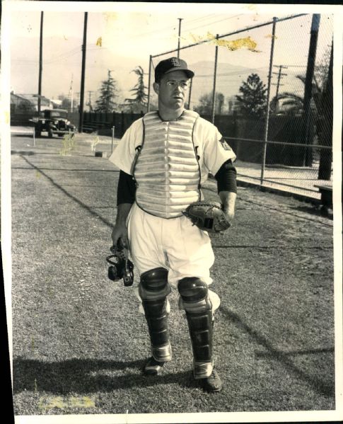 1952 Clint Courtney St. Louis Browns "The Sporting News Collection Archives" Original 8" x 10" Photo (Sporting News Collection Hologram/MEARS Photo LOA)