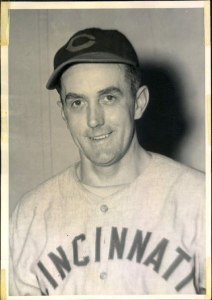 1943 Estel Crabtree Cincinnati Reds "The Sporting News Collection Archives" Original 5" x 7" Photo (Sporting News Collection Hologram/MEARS Photo LOA)