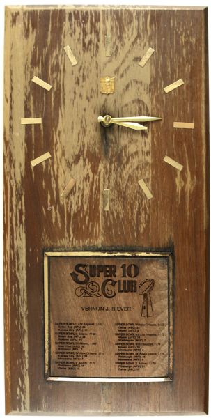 1976 Super Bowl X Super Club Clock - From Vern Biever Green Bay Packers Estate
