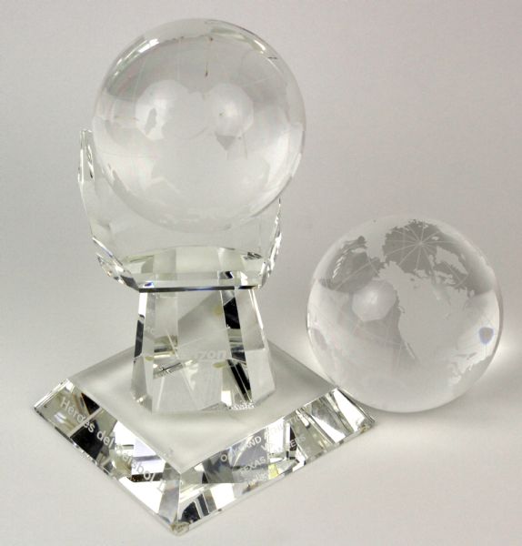 2002 Heroes del Beisbol II Oakland As vs. Texas Rangers Ball & Glove Crystal Trophy