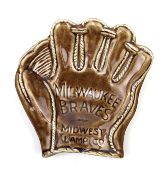 1950s Milwaukee Braves Midwest Lamp Co. Ashtray