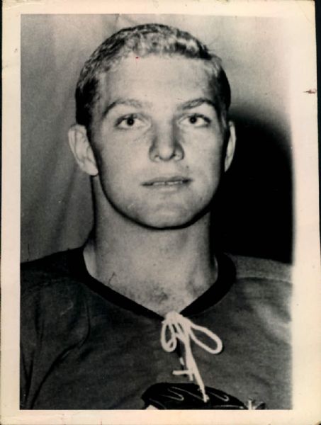 1965-72 Bobby Hull Chicago Blackhawks Winnipeg Jets "The Sporting News Collection Archives" Laser Photos (Sporting News Collection Hologram/MEARS Photo LOA) - Lot of 18