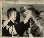 1970-75 Bobby Orr Boston Bruins "The Sporting News Collection Archives" Original Photos (Sporting News Collection Hologram/MEARS Photo LOA) - Lot of 7