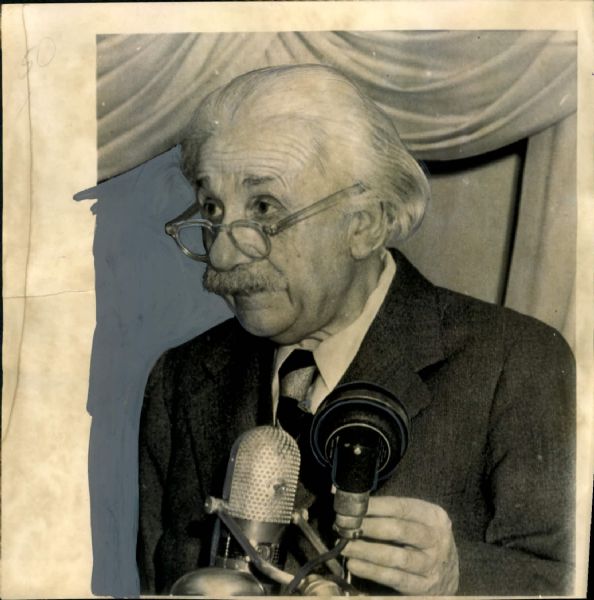 1950 Albert Einstein "Chicago Sun-Times Archives" Original 8" x 8.5" Photo (Chicago Sun-Times Hologram/MEARS Photo LOA)