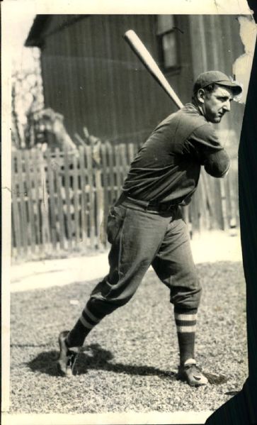 1931 Ernie Lombardi Brooklyn Robins "Chicago Sun-Times Archives" Original 5" x 8" Photo (Chicago Sun-Times Hologram/MEARS Photo LOA)