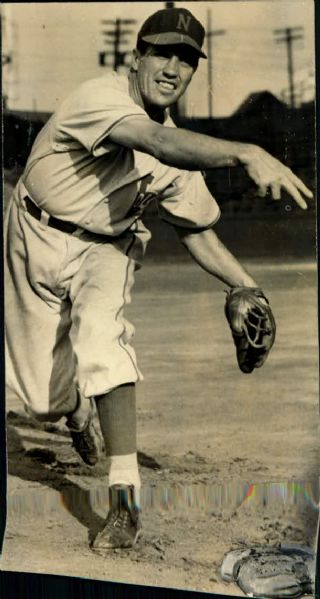 1942-45 Charlie Brewster Nashville Volunteers SOUA "The Chicago Sun-Times Colleciton Archives" Original Photo (Chicago Sun-Times Hologram/MEARS Photo LOA)