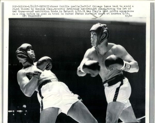 1967 Muhammad Ali in Detroit Exhibition "Chicago Sun-Times Archives" Original 8.5" x 11" Photo (Chicago Sun-Times Hologram/MEARS Photo LOA)