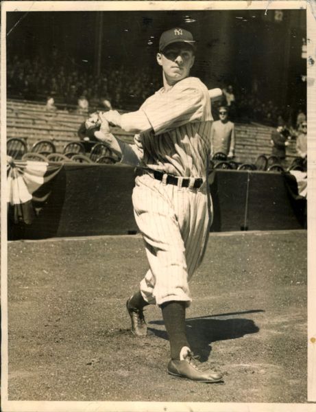 1937 Tom Henrich New York Yankees "The Chicago Sun-Times Collection Archives" Original Photo (Chicago Sun-Times Hologram/MEARS Photo LOA)