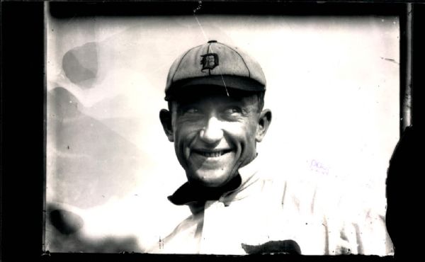 1920s circa Ty Cobb Detroit Tigers "The Sporting News Collection Archives" Modern 5" x 8" Photo (Sporting News Collection Hologram/MEARS Photo LOA)