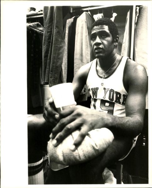 1973 Willis Reed New York Knicks "SPORT Magazine Collection Archives" Original Photo (MEARS Photo LOA)