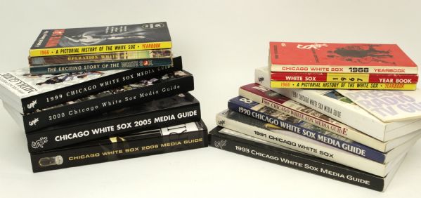 1961-2005 Chicago White Sox Press Guide (20) Sports Illustrated & Other Publications - Lot of 49 Magazines