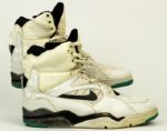 1990-91  Milwaukee Bucks Game Worn Nike Shoes (MEARS Auction LOA)