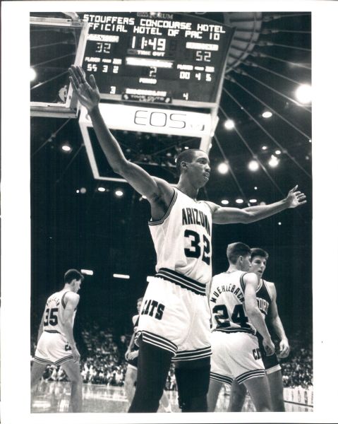 1988-89 Sean Elliott Arizona Wildcats "The Sporting News Collection Archives" Original 8" x 10" Photo (Sporting News Collection Hologram/MEARS Photo LOA) - Lot of 10