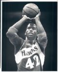 1986-90 Kevin Willis Atlanta Hawks The Sporting News Collection Archives Original Photo (Sporting News Collection Hologram/MEARS Photo LOA) - Lot of 10