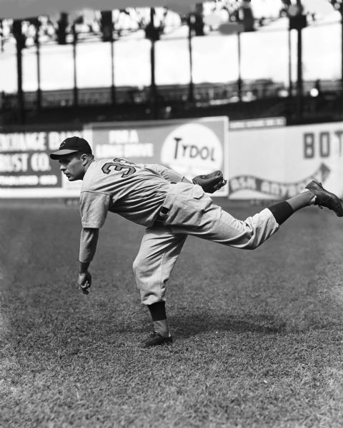 1940 Johnny Vander Meer Cincinnati Reds Charles Conlon Original 11" x 14" Photo Hand Developed from Glass Plate Negative & Published (The Sporting News Hologram/MEARS Photo LOA)