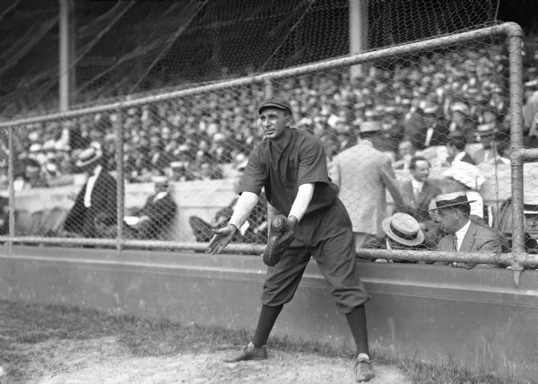 1913 Johnny Kling Cincinnati Reds Charles Conlon Original 11" x 14" Photo Hand Developed from Glass Plate Negative & Published (The Sporting News Hologram/MEARS Photo LOA)