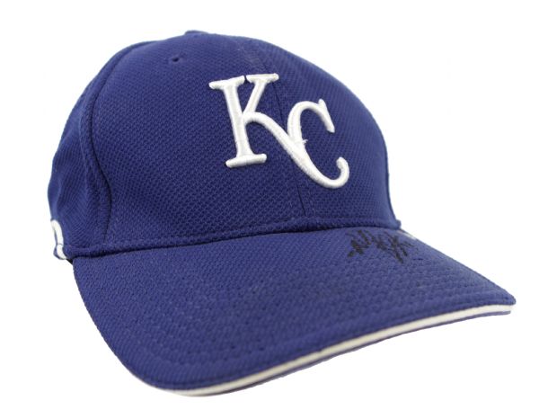 2009 Willie Bloomquist Kansas City Royals Signed Worn Batting Practice Cap