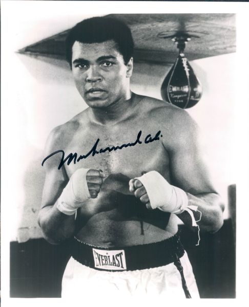 1980s Muhammad Ali Signed 8" x 10" Photo - JSA 