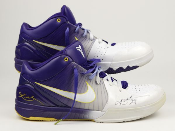 2009-10 Kobe Bryant Los Angeles Lakers Game Worn Signed Personal Model Shoes (MEARS Auction LOA)