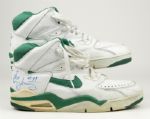1992-93 Lee Mayberry Milwaukee Bucks Game Worn Signed Shoes (MEARS Auction LOA)