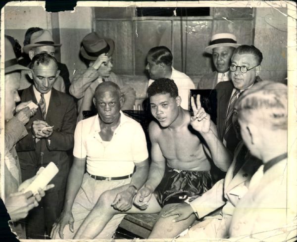1936-48 Joe Louis "TSN Collection Archives" Original Photo - Lot of 3 (Sporting News Collection Hologram/MEARS LOA)