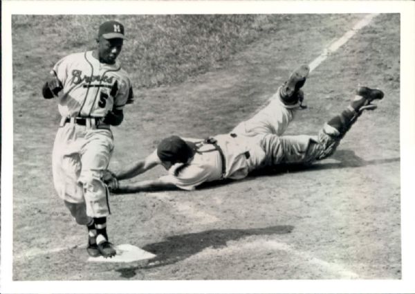 1954 (modern print) Hank Aaron Milwaukee Braves "Boston Herald Collection Archives" Original 5" x 7" Photo (Boston Herald Archives Hologram/MEARS Photo LOA)
