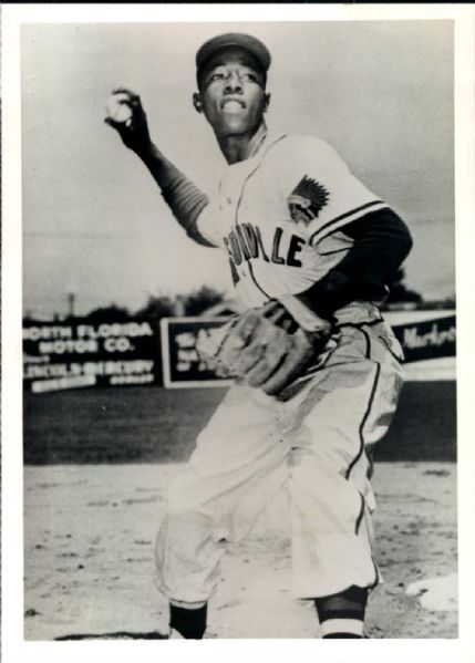 1953 (Modern Print) Hank Aaron Jacksonville Braves "Boston Herald Collection Archives" Original 5" x 7" Photo (Boston Herald Archives Hologram/MEARS Photo LOA)