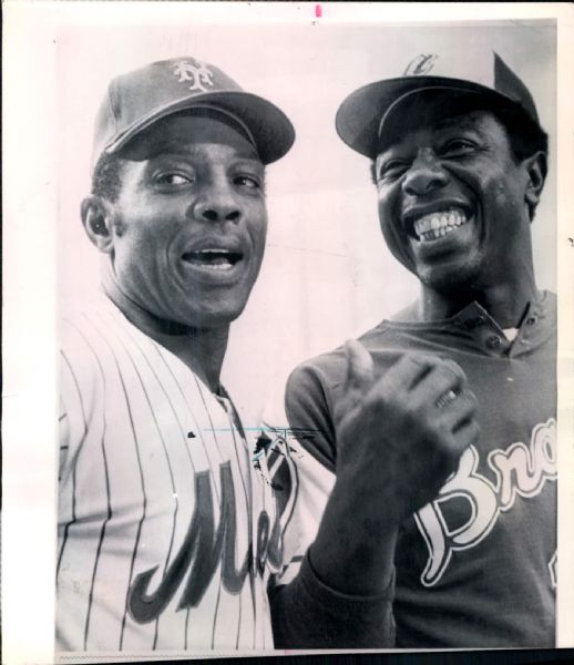 1973 Hank Aaron Willie Mays Atlanta Braves New York Mets "TSN Collection Archives" Original 7" x 8" Photo (Sporting News Collection Hologram/MEARS LOA)