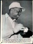 1965 Willie Mays San Francisco Giants Signing a Baseball "Boston Herald Collection Archives" Original 7" x 9" Photo (BH Hologram/MEARS LOA)