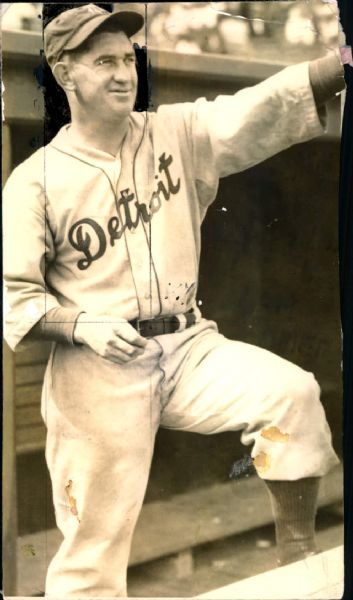 1938 Mickey Cochrane Detroit Tigers  "Boston Herald Collection Archives" Original 4 3/4" x 8 1/2" Photo (BH Hologram/MEARS LOA)