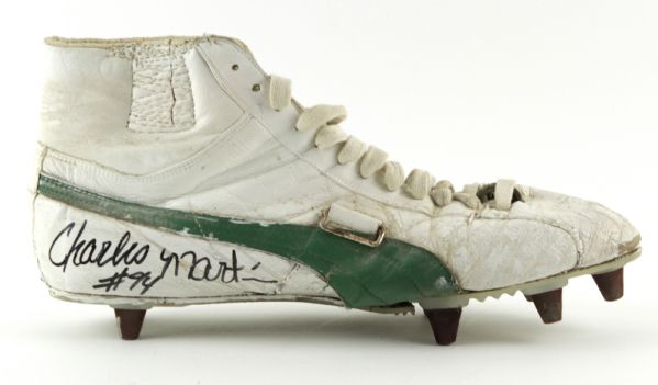 1984-87 Charles Martin Green Bay Packers Game Worn Signed Shoe (Scott Waters/MEARS LOA/JSA)