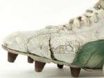 1984-87 Charles Martin Green Bay Packers Game Worn Signed Shoe (Scott Waters/MEARS LOA/JSA)