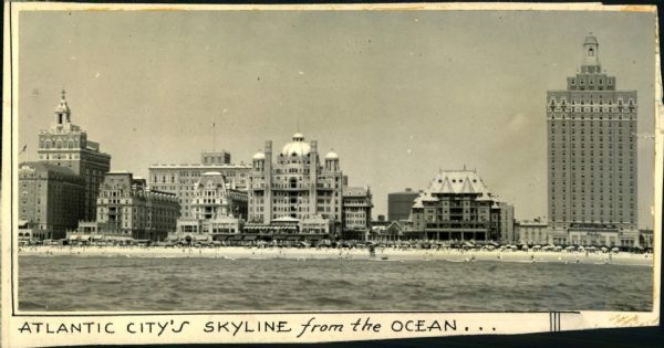 1920s Atlantic City Boardwalk Scene "The Sporting News Collection Archives" Original 4.5" x 8.5" Photo (Sporting News Collection Hologram/MEARS Photo LOA)