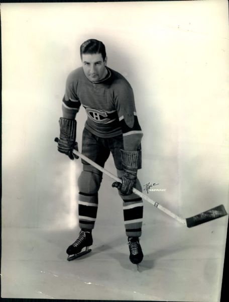1939 Marty Barry Montreal Canadiens Original 7.5" x 9.5" Photo (MEARS LOA)