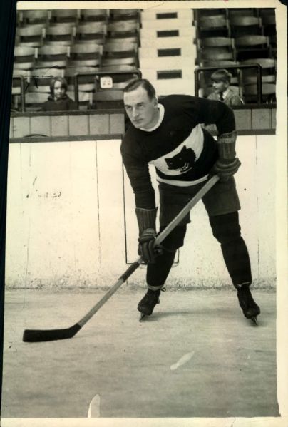 1929 Eddie Burke Boston Bruins Original 5" x 8" Photo (MEARS LOA)