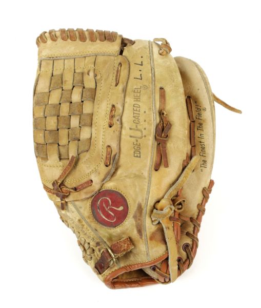 1980s Robin Yount Milwaukee Brewers Signed Store Model Glove (MEARS LOA) 