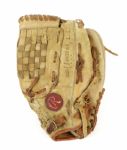 1980s Robin Yount Milwaukee Brewers Signed Store Model Glove (MEARS LOA) 