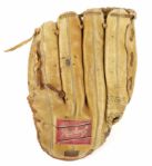 1980s Robin Yount Milwaukee Brewers Signed Store Model Glove (MEARS LOA) 