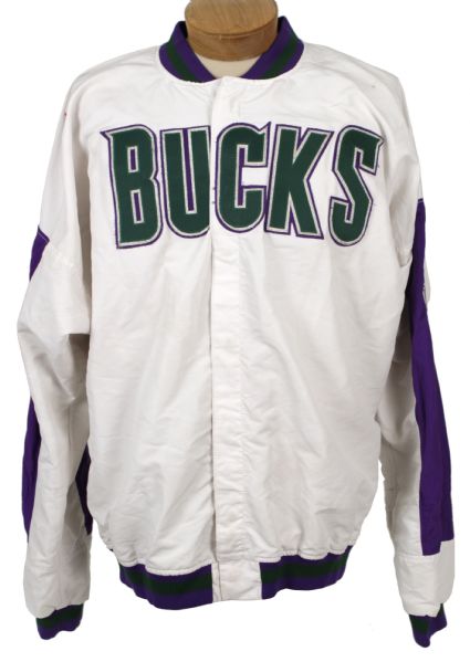 1994-95 Milwaukee Bucks #8 Game Worn Shooting Jacket (MEARS LOA) 