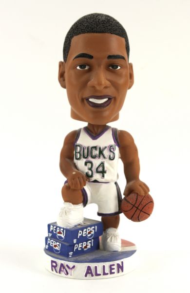 2002 Ray Allen Milwaukee Bucks Bobblehead Nodder - Fan Giveaway 