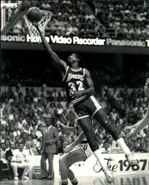 1988 Magic Johnson Los Angeles Lakers "TSN Collection Archives" Original 8" x 10" Photo (Sporting News Collection Hologram/MEARS LOA)