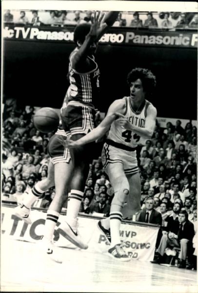 1980 "Pistol" Pete Maravich Boston Celtics "TSN Collection Archives" Original 5" x 7.5" Photo (Sporting News Collection Hologram/MEARS LOA) 