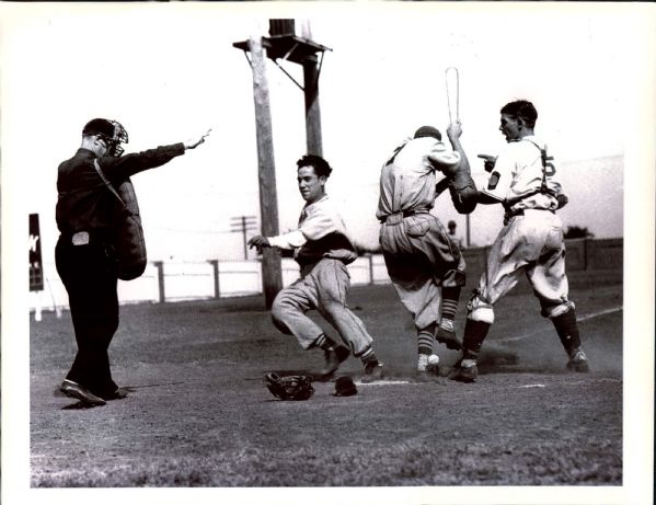 1910s-80s MLB Hall of Famers & Superstars "TSN Collection Archives" Original Photos (Sporting News Collection Hologram/MEARS LOA) - Lot of 75+