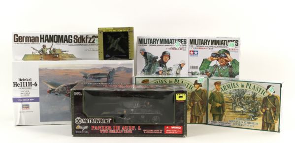 1940s-90s  Ready Made Toy Collection w/Midgetory Sets Joe Camel 
