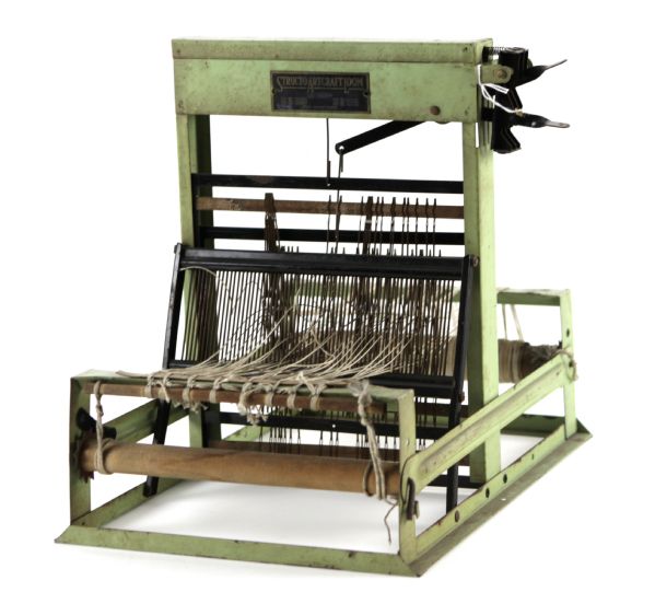 1920s-40s Structo Artcraft Loom Weaving Machine 