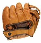 1939-45 circa Chet Laabs St. Louis Browns Milwaukee Brewers AAA Gambles Hiawatha Brand two tunnel web Store Model Baseball Glove (MEARS LOA)