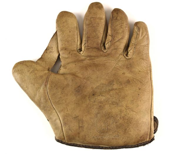 1908-1920 circa Reach youth Baseball Glove w/ 1” web