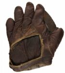 1910-20 Reach Junior Sized Baseball Glove w/ 1” web – leather & asbestos lining (MEARS LOA)