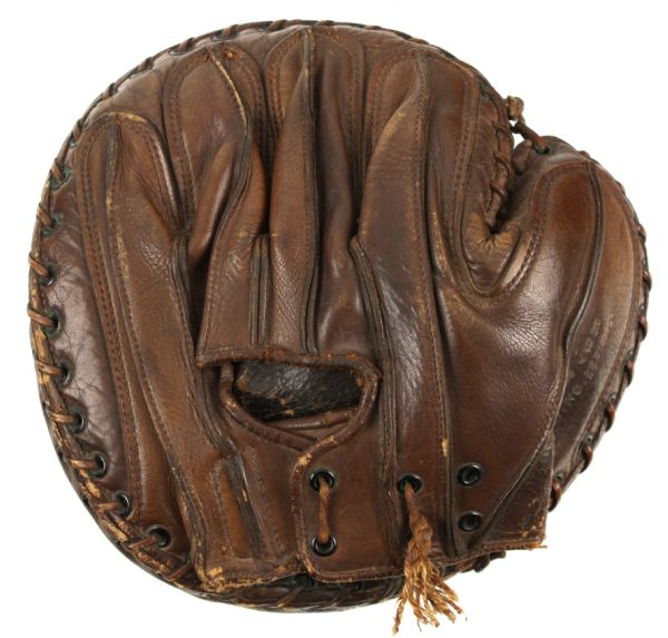 1940s Ernie Lombardi Cincinnati Reds Catchers Mitt 