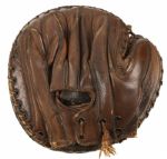 1940s Ernie Lombardi Cincinnati Reds Catchers Mitt 